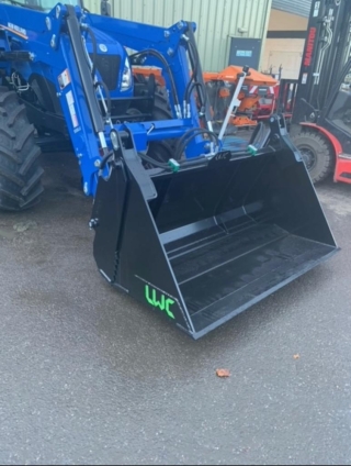 4 In 1 Buckets 7