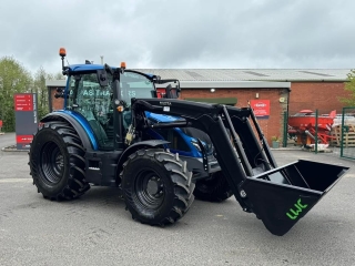 6 Series Loader Buckets 13